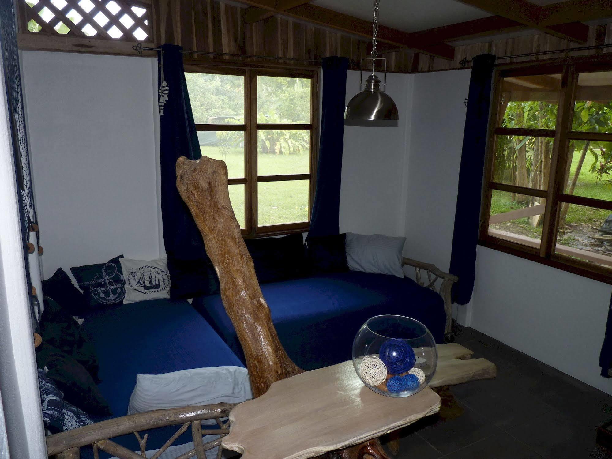 3 Bamboo Eco Lodge Cahuita Exterior photo