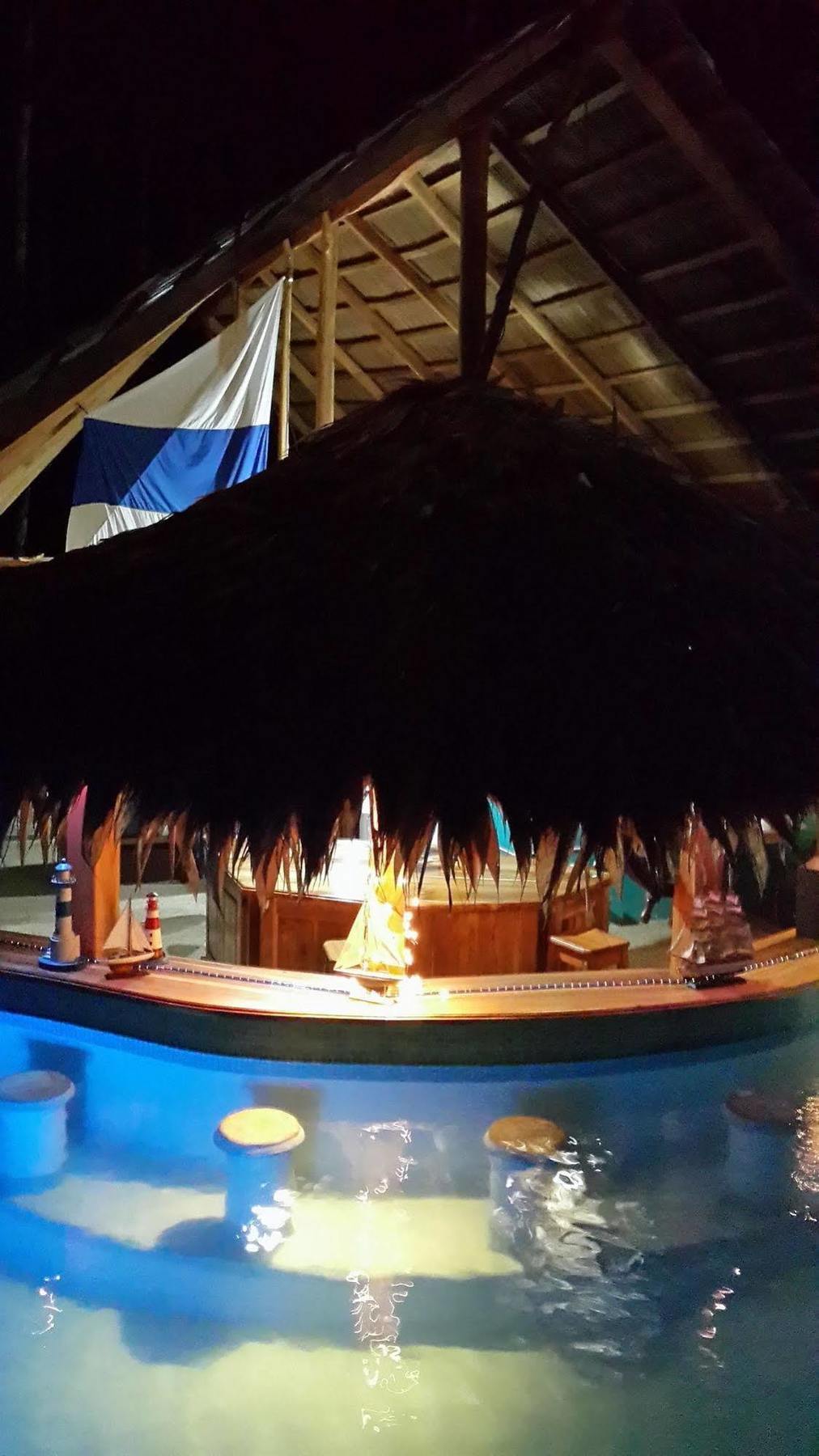 3 Bamboo Eco Lodge Cahuita Exterior photo